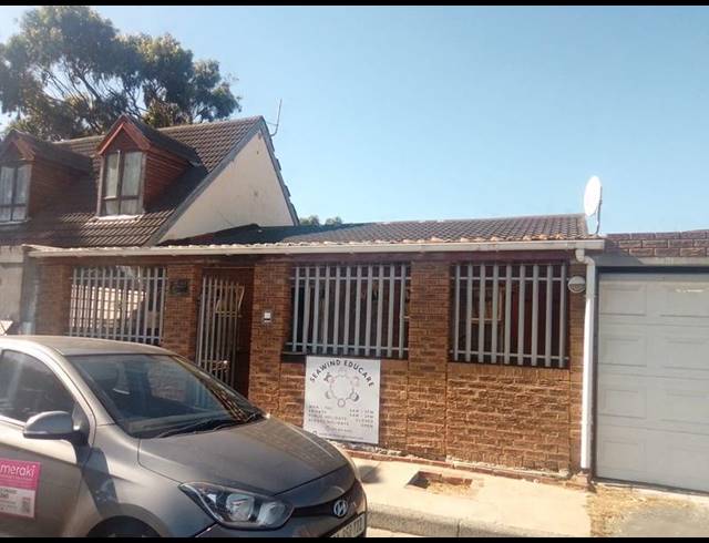 2 BEDROOM HOUSE FOR SALE IN RETREAT